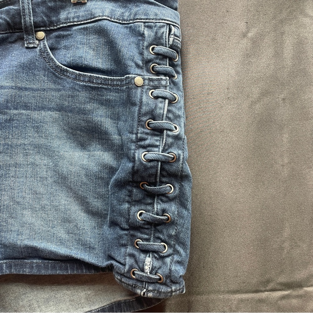 Torrid Dark Wash Lace Up Side High Waisted Jean Shorts Sz 20 - Picture 7 of 7